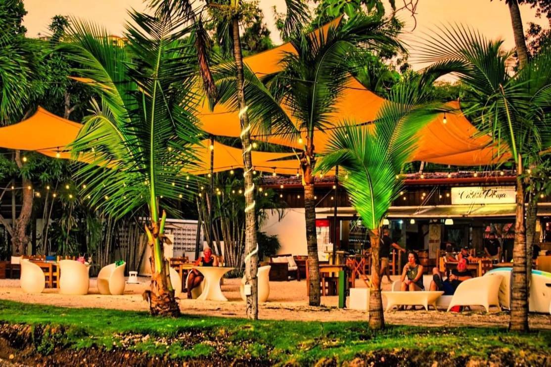 Cafe De Playa Beach Front Hotel Coco Exteriér fotografie